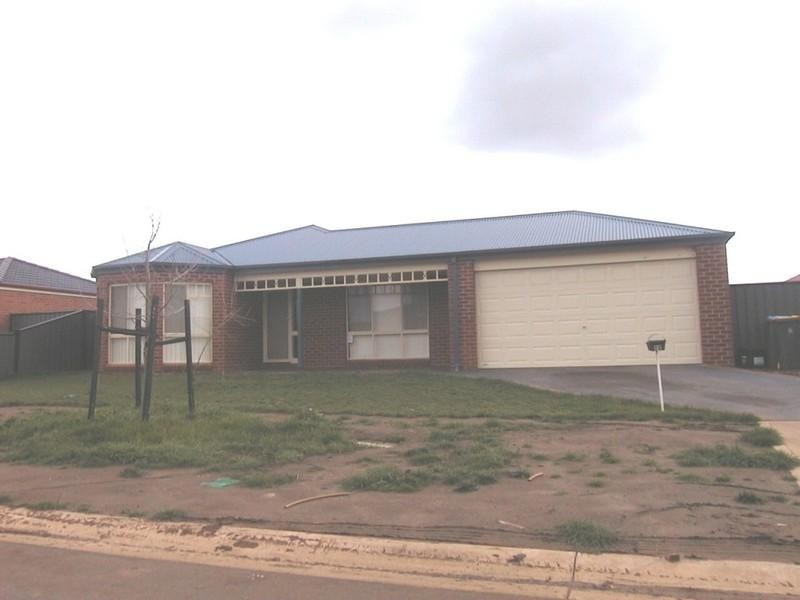 20 Banjo Patterson Circle, Point Cook VIC 3030