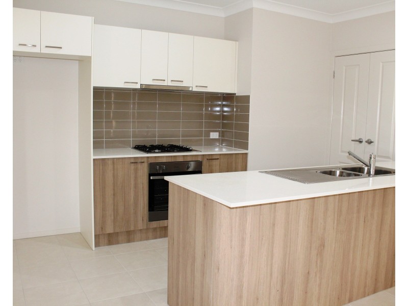 38 Grassbird Drive, Point Cook VIC 3030