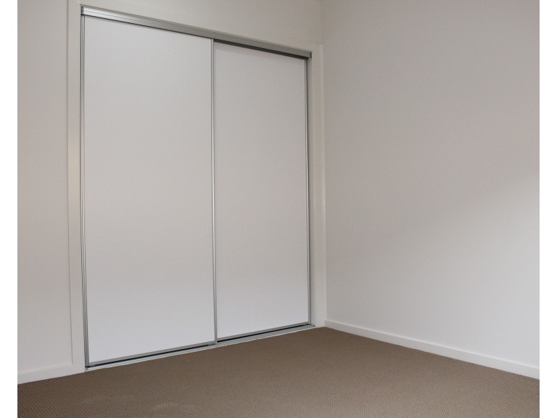 38 Grassbird Drive, Point Cook VIC 3030