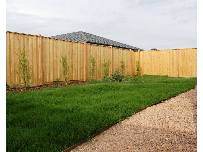 38 Grassbird Drive, Point Cook VIC 3030