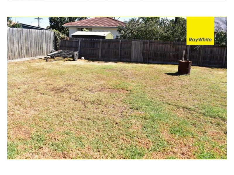 36 Thomson Avenue, Laverton VIC 3028