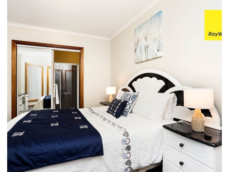 98 Lady Nelson Way, Taylors Lakes VIC 3038