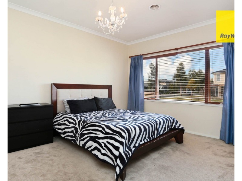 8 Caldwell Road, Williams Landing VIC 3027