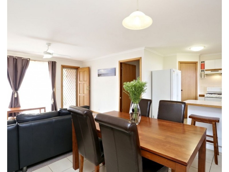 16 Irvine Court, Altona Meadows VIC 3028