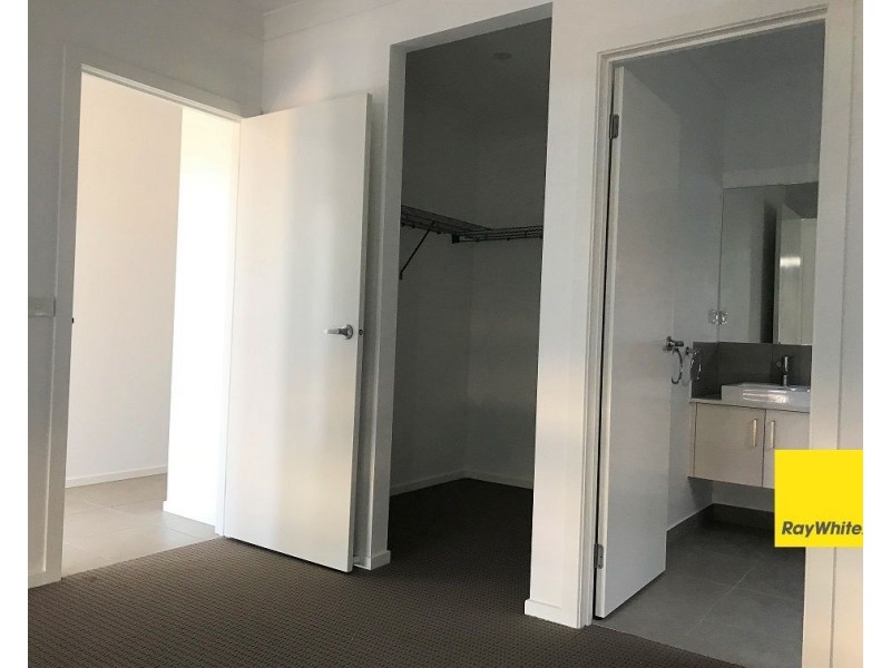 42 Kittyhawk Road, Point Cook VIC 3030