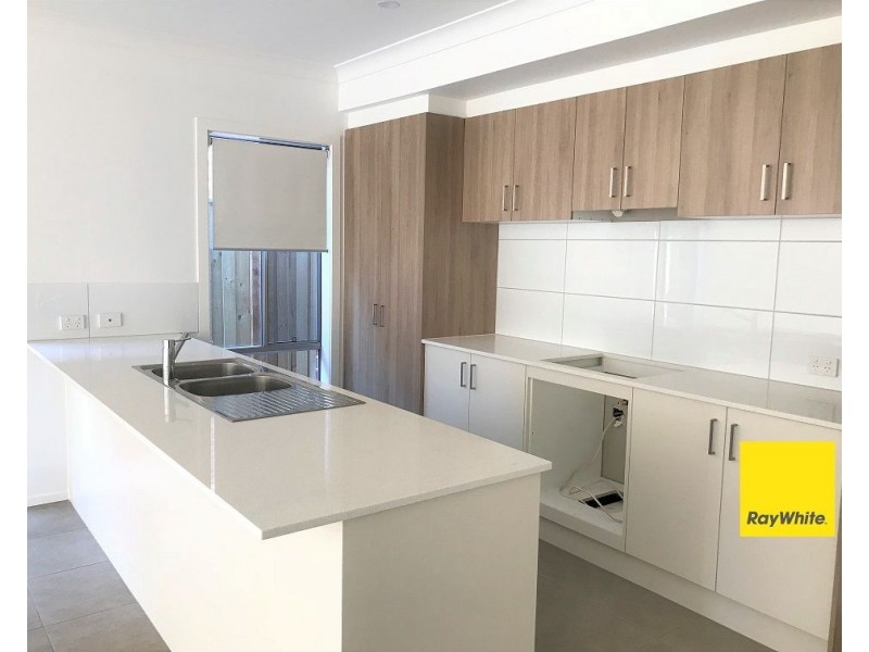 42 Kittyhawk Road, Point Cook VIC 3030