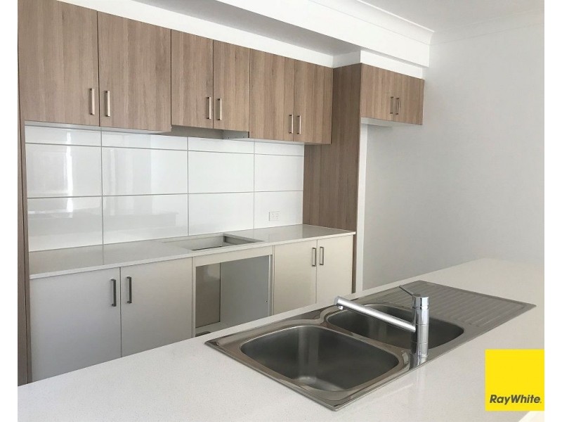 42 Kittyhawk Road, Point Cook VIC 3030