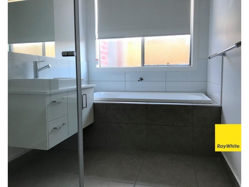 42 Kittyhawk Road, Point Cook VIC 3030