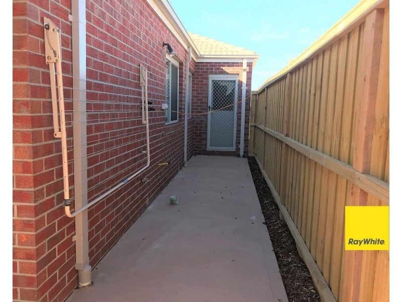 42 Kittyhawk Road, Point Cook VIC 3030