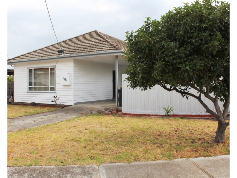 11 Dove Avenue, Altona VIC 3018