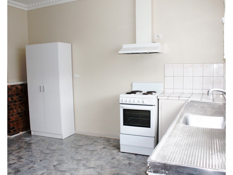 11 Dove Avenue, Altona VIC 3018