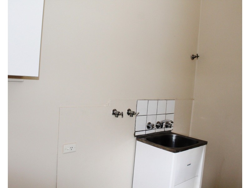 11 Dove Avenue, Altona VIC 3018