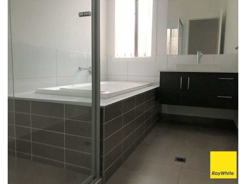 34 Kittyhawk Road, Point Cook VIC 3030