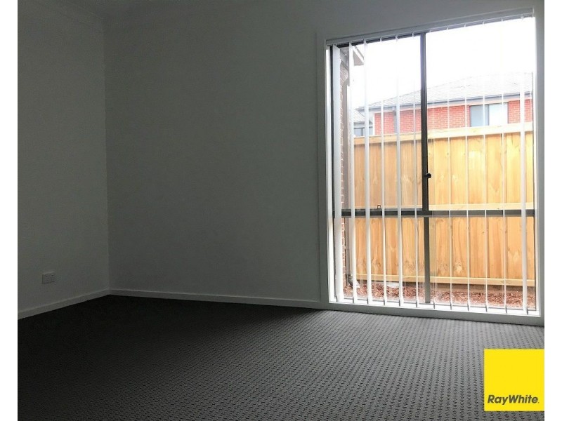 34 Kittyhawk Road, Point Cook VIC 3030