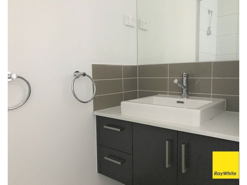 34 Kittyhawk Road, Point Cook VIC 3030