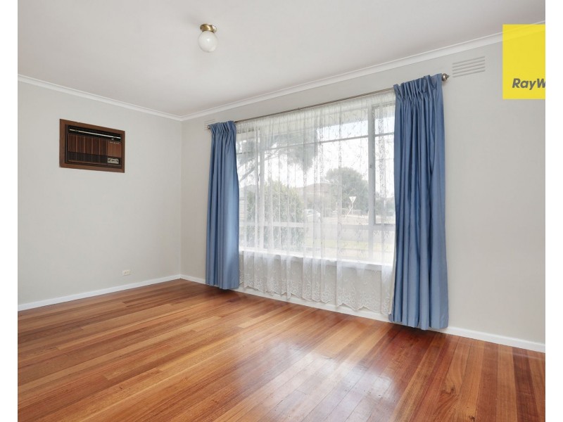 43 Noordenne Avenue, Seaholme VIC 3018