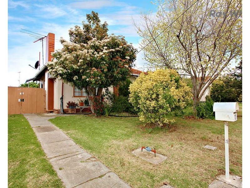 13 Williams Road, Laverton VIC 3028