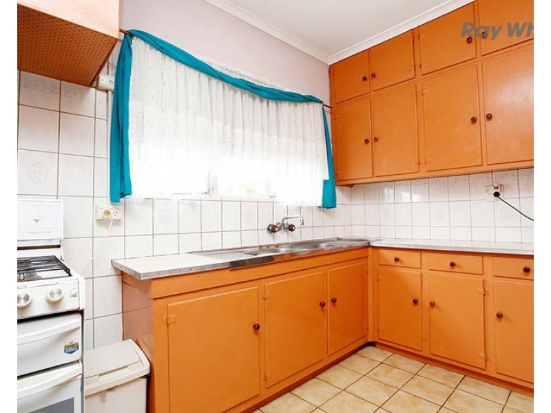 13 Williams Road, Laverton VIC 3028