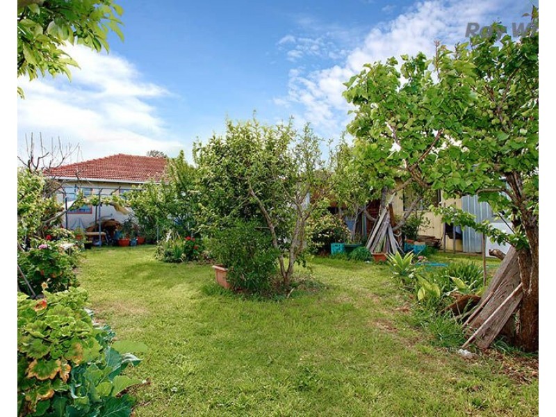 13 Williams Road, Laverton VIC 3028