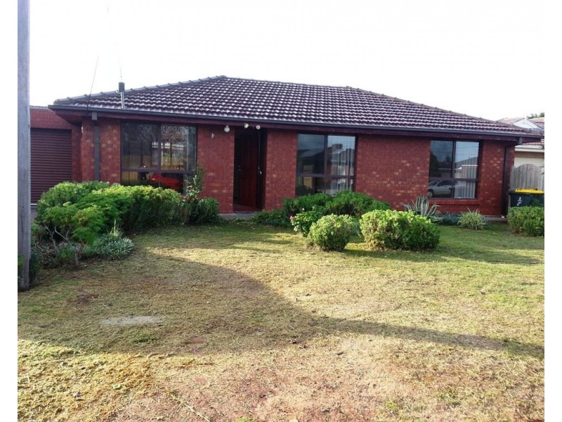 2/47 Newham Way, Altona Meadows VIC 3028