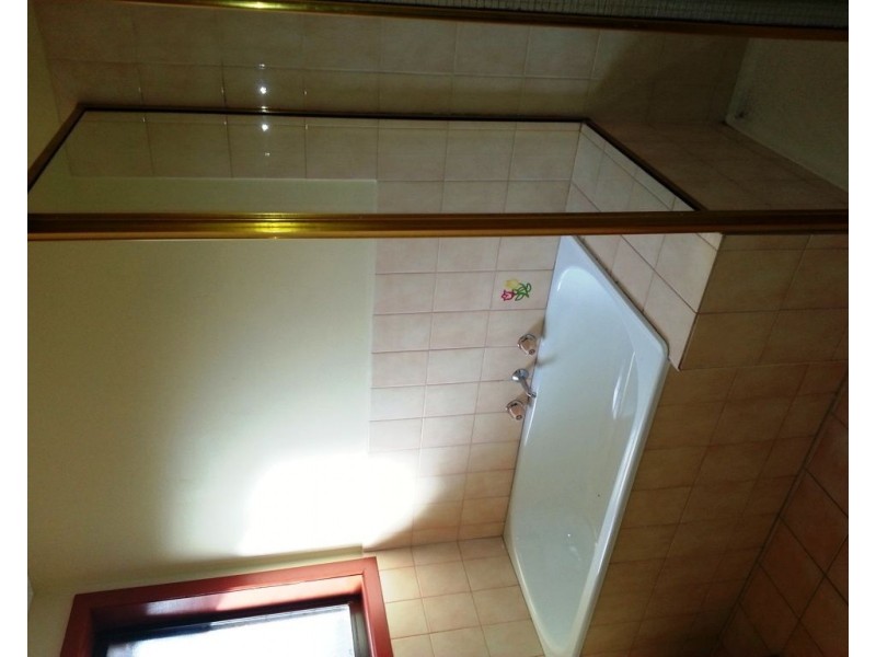 2/47 Newham Way, Altona Meadows VIC 3028