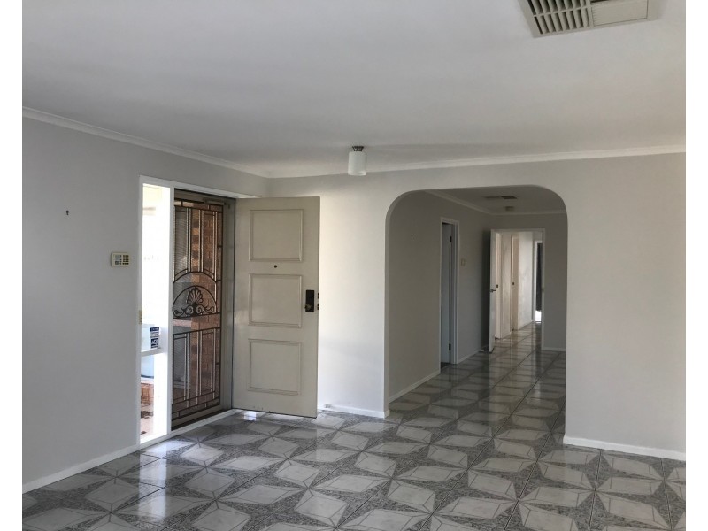 13 Doris Drive, Hoppers Crossing VIC 3029