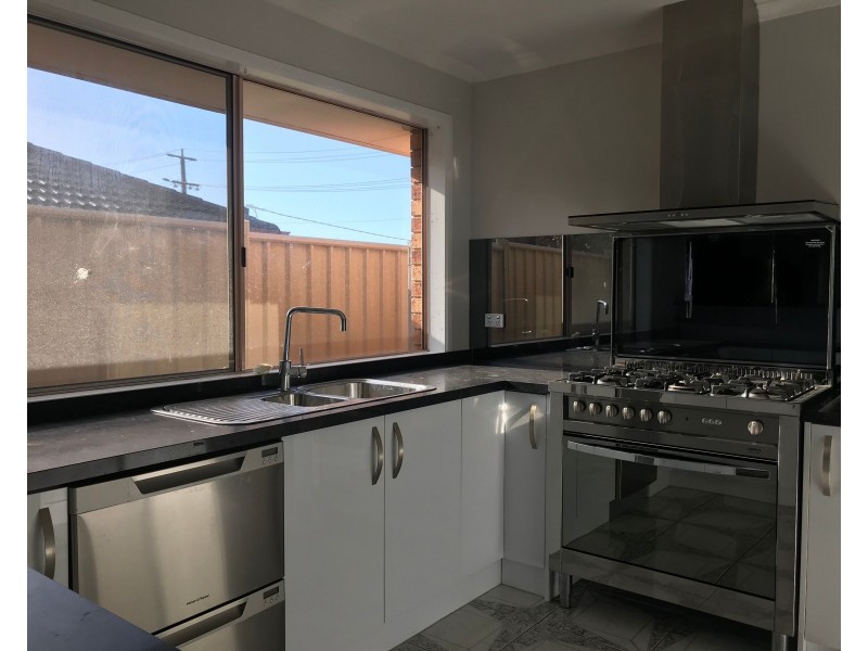 13 Doris Drive, Hoppers Crossing VIC 3029