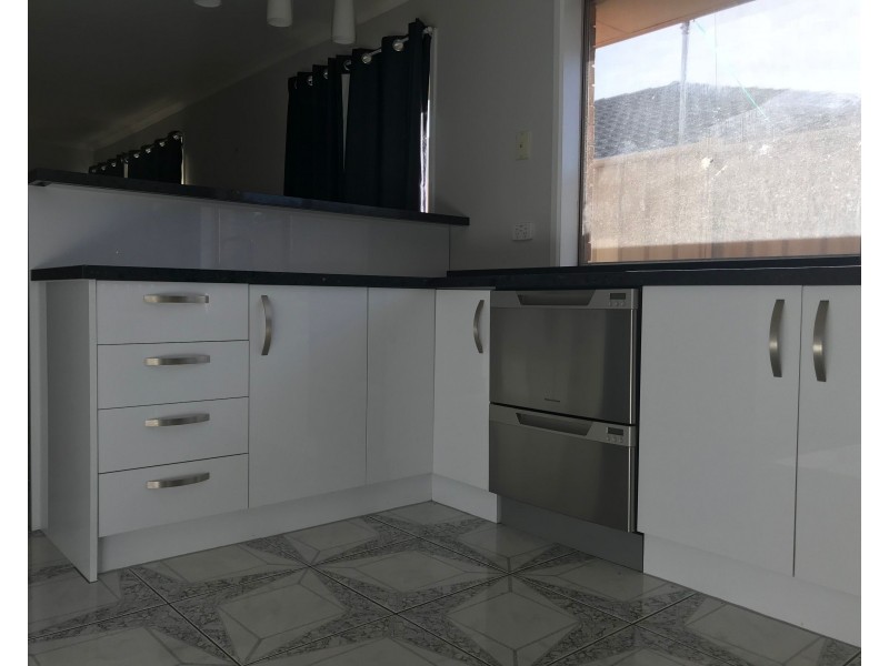 13 Doris Drive, Hoppers Crossing VIC 3029