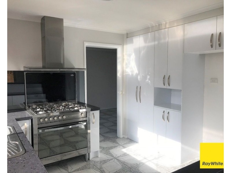 13 Doris Drive, Hoppers Crossing VIC 3029