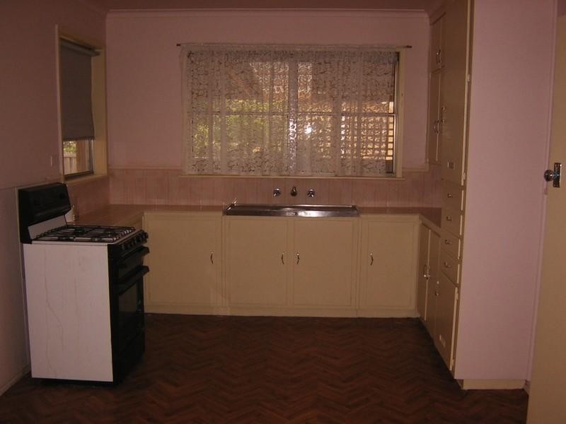 22 ROBERTSON Crescent, Laverton VIC 3028