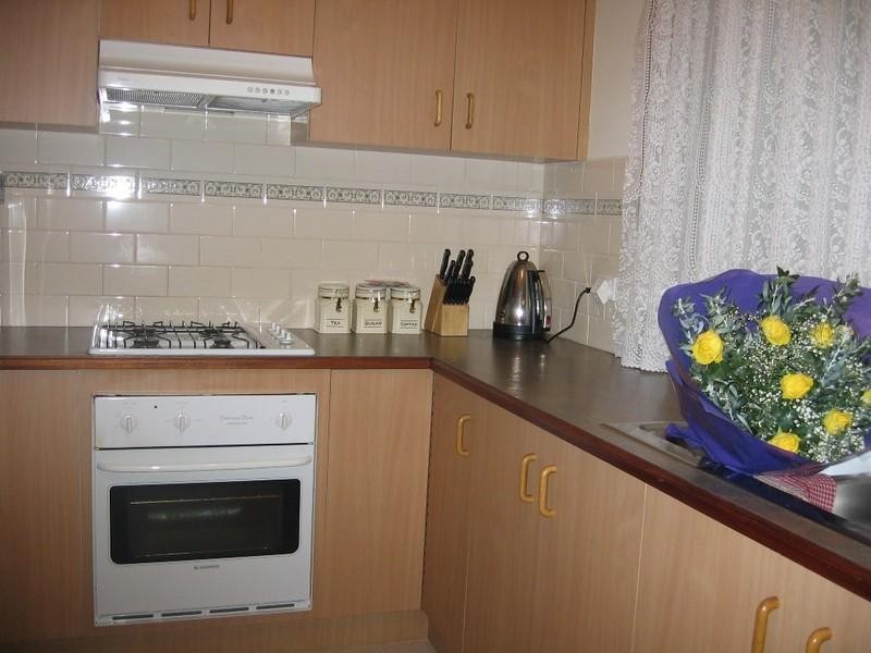 13 HENRY Drive, Altona Meadows VIC 3028