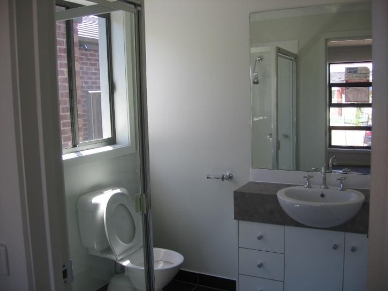 71 DUNCOMBE PARK Way, Deer Park VIC 3023