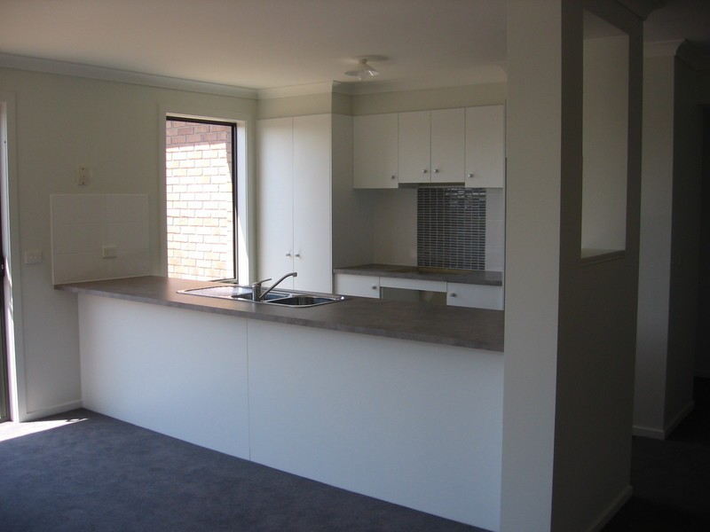 71 DUNCOMBE PARK Way, Deer Park VIC 3023