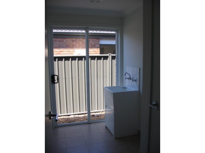 21 HOWARD Place, Deer Park VIC 3023