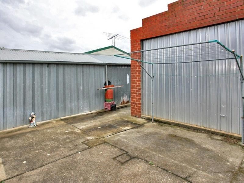 2 Butcher Crescent, Laverton VIC 3028