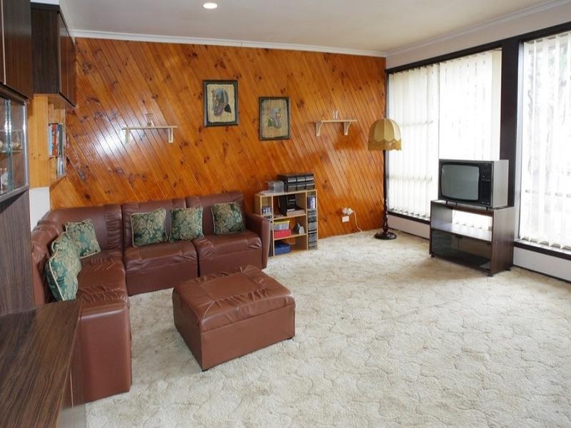 2 Butcher Crescent, Laverton VIC 3028