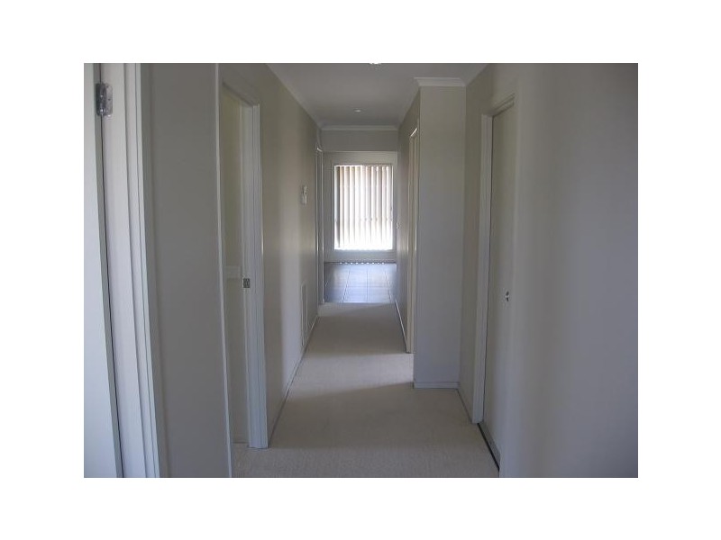 71 Duncombe Park Way, Deer Park VIC 3023