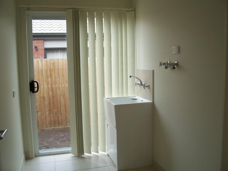 25 MELZAK Way, Berwick VIC 3806