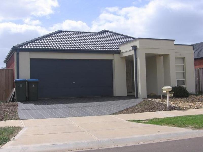 32 Emma Drive, Tarneit VIC 3029