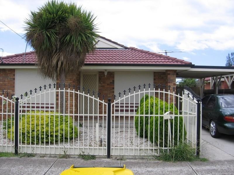 5 Brennan Court, Altona Meadows VIC 3028