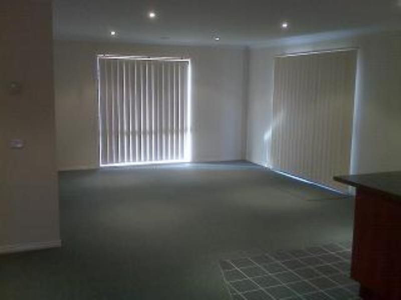 100 WEST MEADOWS Lane, Truganina VIC 3029