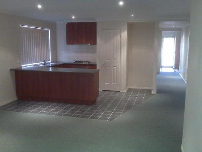 100 WEST MEADOWS Lane, Truganina VIC 3029