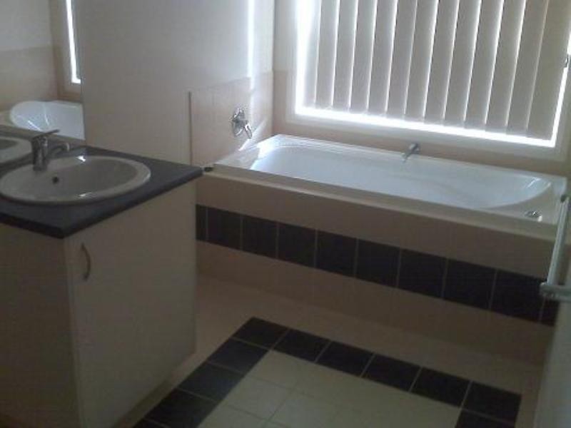 100 WEST MEADOWS Lane, Truganina VIC 3029