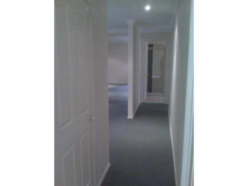 100 WEST MEADOWS Lane, Truganina VIC 3029