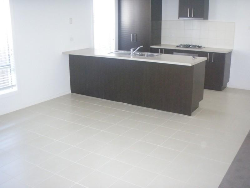 112 ROSEGRANGE Boulevard, Tarneit VIC 3029