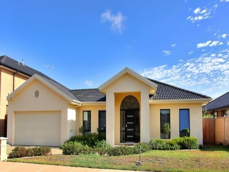 11 FRANCISCO BAY Point, Werribee VIC 3030