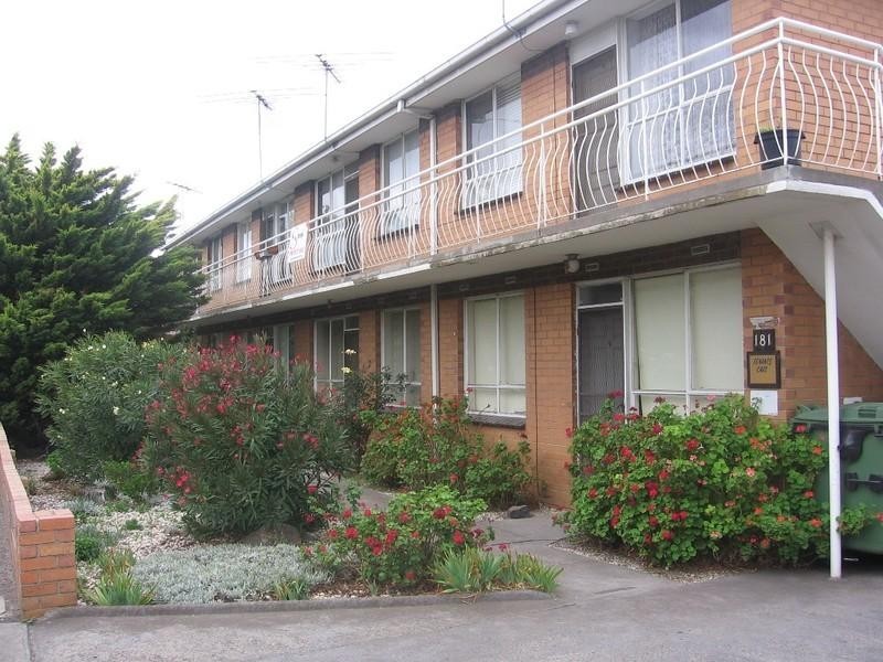 17/181 Geelong Road, Seddon VIC 3011