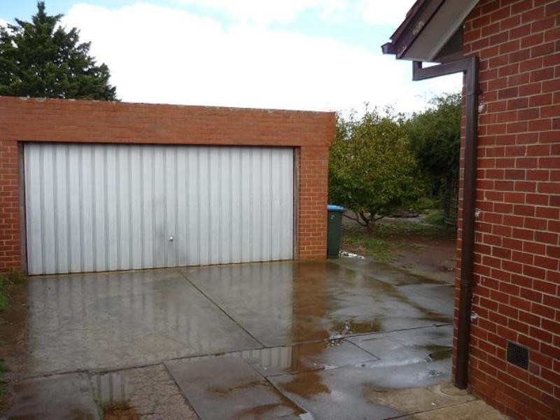 3 DEBORAH Drive, Werribee VIC 3030