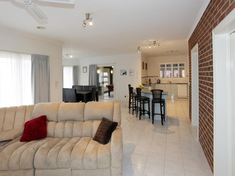 9 Redwood Drive, Hoppers Crossing VIC 3029