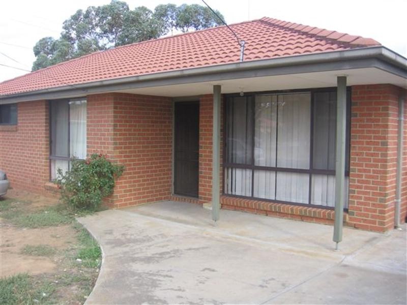 1/30 Mayfield Grove, Altona Meadows VIC 3028